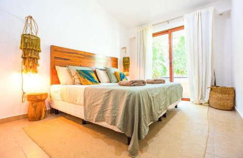 Puerto Aventuras House | Live the Bohemian Style Surrounded by Greenery