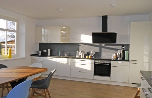 Neudorf-Bornstein Apartment | Living on an old estate 2.5 km from the Baltic Sea