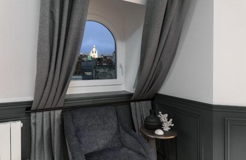 Quartier du Mail Apartment | LivinParis - Luxury AC 2 & 3 Bedrooms Le Louvre