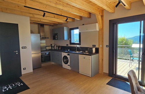 Queyrieres Ski Chalet | Lizieux: Quality chalet with views of the Haute-Loire mountains