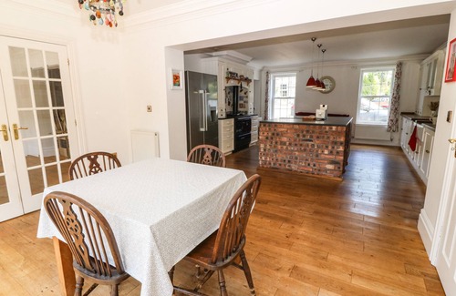 Amlwch House | LLECHOG, family friendly, with open fire in Cemaes Bay