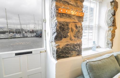 Borth-y-Gest House | Llys Madoc