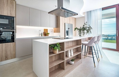 Benahavis Apartment | Lo- Luxury 3 bedroom apartment , stunning views