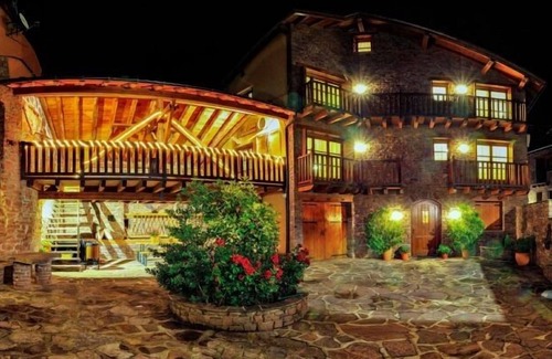 Llagunes Cottage | lo pallé de lime bosch magnificent Pyrenees cottage 12 km from Sort