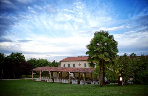 Brogliano Hotel | LOCANDA PERINELLA
