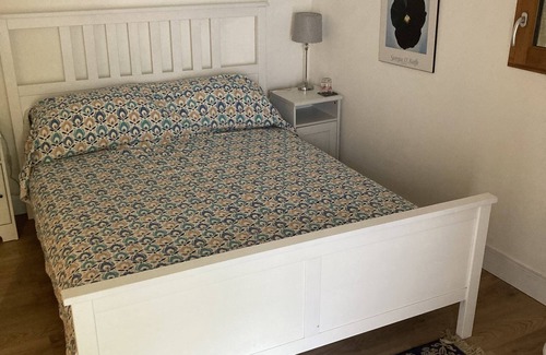 Varen Bed & Breakfast | Located in a historic village, this room is ideal for seeing the region.