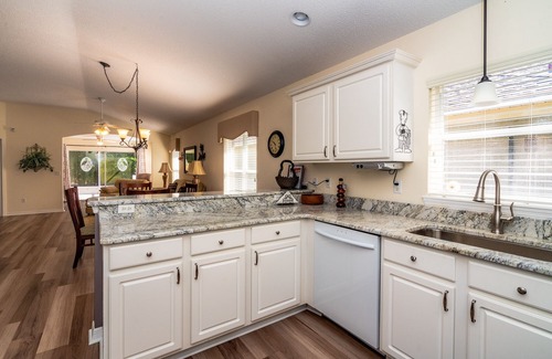 Mount Dora House | Located in Beautiful Country Club of Mount Dora