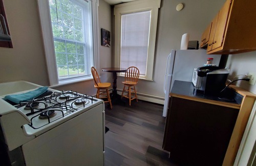 Auburn Apartment | Located in the Historic downtown district, cozy studio, wifi.