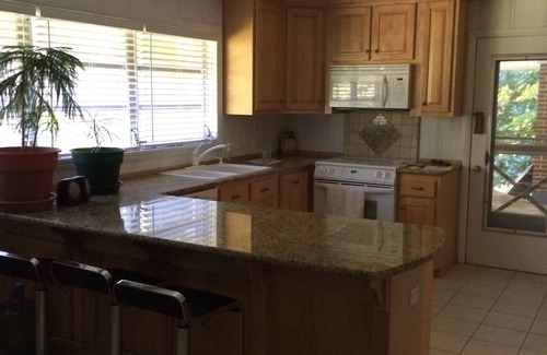 Huntsville House | Located Next To State Park With 2200 Acers Of Hiking, Mountain Biking, Disc Golf