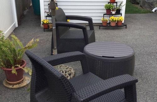 Woburn House | Located north of Boston/comfort and relaxation in your home away from home