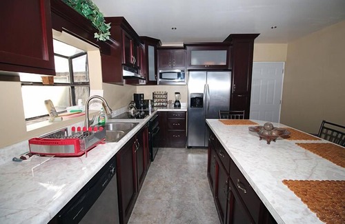 Centro Carretera House | Located one block from Rosarito Beach Hotel, beach, clubs, shops and more.