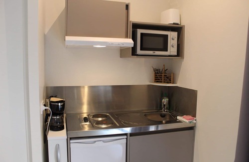 Les Tourrettes Apartment | Location de Studio Meublé de Tourisme Avec Terrasse, Proche de Montélimar