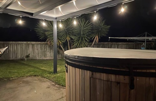 Papamoa Beach House | LOCATION. Location. Close to the beach and the reserve, private with a Spa.