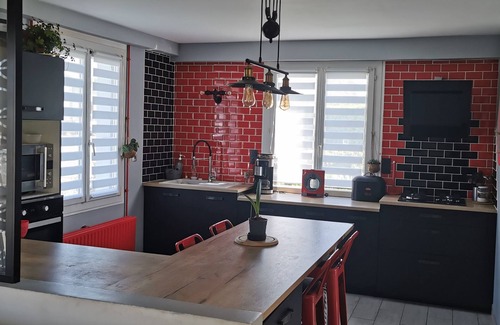 Rospez House | Location Maison Bien Située Avec Jardin Clos. Animaux de Compagnie Acceptés