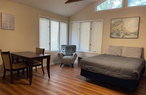 Tallahassee Apartment | Location! Under 2 miles to FSU