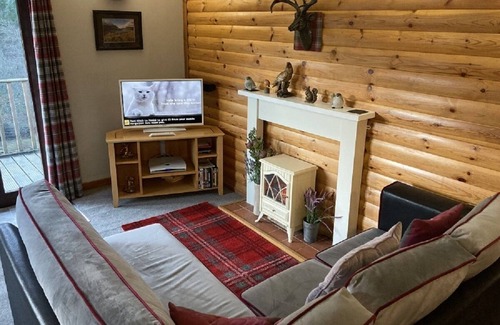 Loch Eck Cabin | Loch Eck Cabin Retreat with Hot Tub and Sauna Stunning views beautiful location