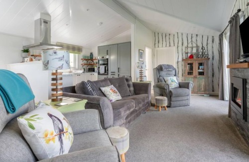 Kinross House | Loch Leven Lodge 16 Robin's Nest by Interhome