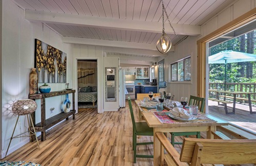 Middletown Cabin | Loch Lomond Cabin w/Hot Tub, Near Wineries!