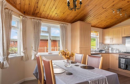 Kinross House | Loch Side Lodge 5 by Interhome