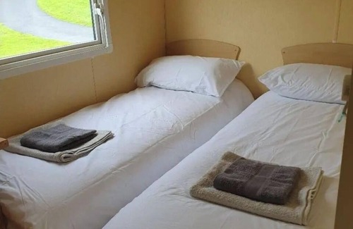 Balminnoch Cabin | Lochside Retreat at Three Lochs Holiday Park