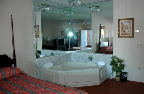 Lockport Hotel | Lockport Inn & Suites