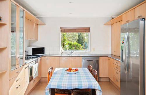 Bombay Cabin | Lodge ∙ 2 bedrooms ∙ 4 guests