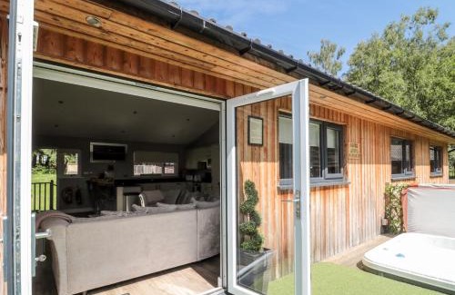 Otterburn House | Lodge 32