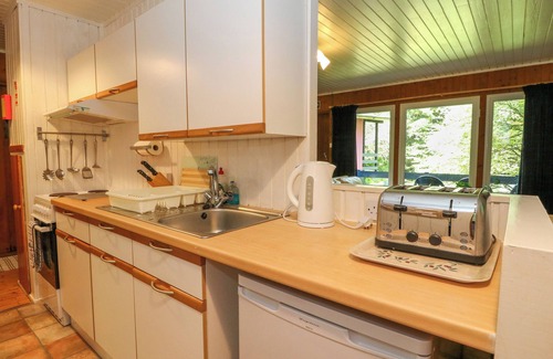 Lamlash Cottage | LODGE 4 - "BIRCH", pet friendly in Lamlash, Isle Of Arran