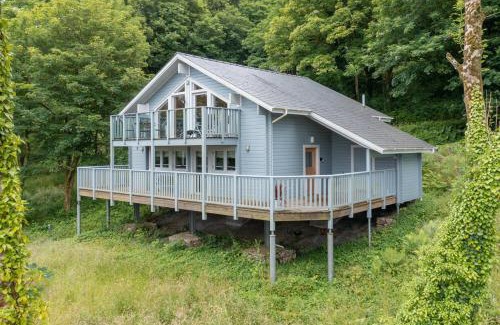 Penally House | Lodge 5 Longbury - Luxury Lodge, Golf Course Views, Restaurant and Spa Facilites