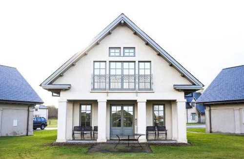 Enniskillen Cabin | Lodge at Lough Erne