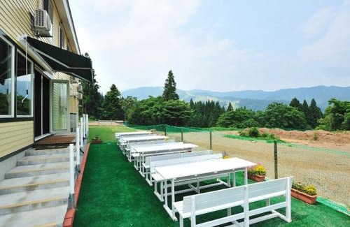 Maiko Cabin | Lodge B&W