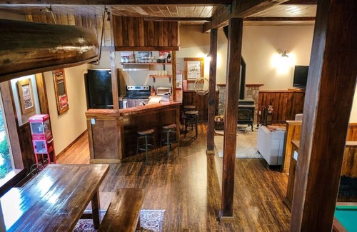 Beasley Ski Chalet | Lodge in The Woods, Nelson