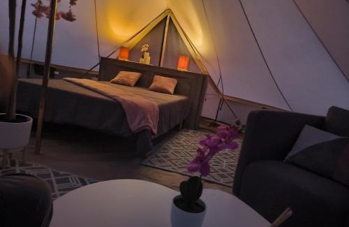 Lapalisse Other | lodge romantique "plein champ" et son jacuzzi privatif