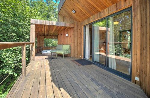 Saint-Felix-de-Reillac-et-Mortemart Bed & Breakfast | Lodge Secret avec Jacuzzi