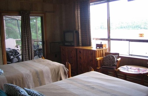 Killarney Cabin | Lodge with Breathtaking View of Georgian Bay and Lacloche Mnts