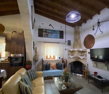 Lofou House | Lofitiko