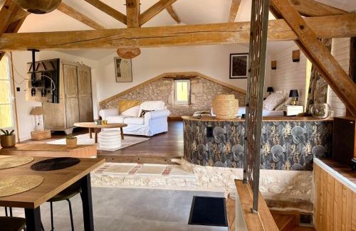 Lussan Apartment | Loft élégant au cœur de la campagne avec SPA privé