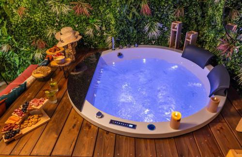 Jacquard - Prefecture Apartment | Loft "Havana Spa" Cuba Jacuzzi Sauna Bar à cocktails
