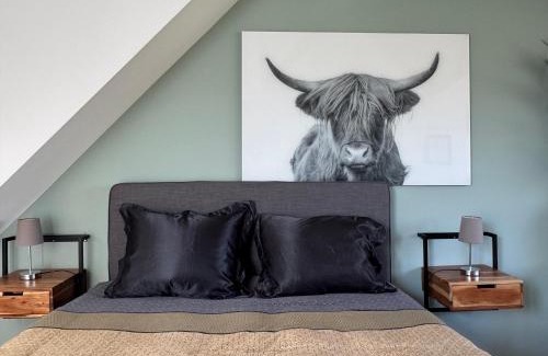 Breukelen Apartment | Loft met veel zonlicht
