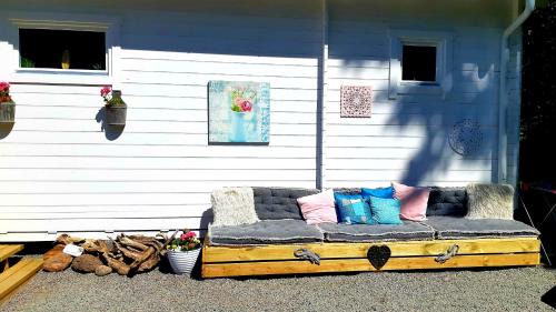 Laxa Municipality House | Loft-Sleeps5-Parking-Spa-LakeViews-PetFriendly
