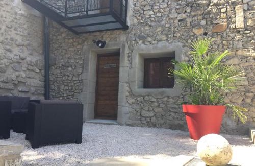 Baix House | Loft Stories