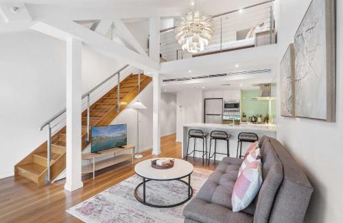 Woolloomooloo Apartment | Loft-Style Waterfront Apartment