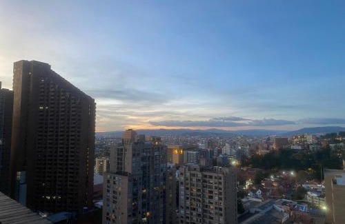 Santa Fe Apartment | Loft vibrante en Centro Internacional