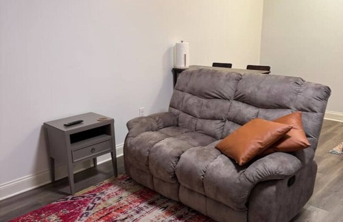 Madison Apartment | Lofts on Murphy by Rooms336