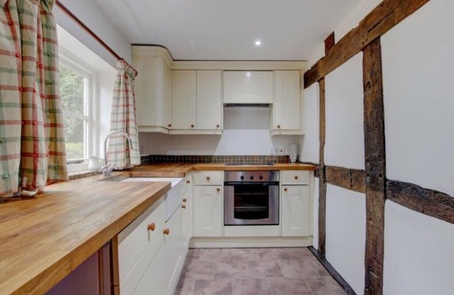 Whitbourne Cottage | Log-Burner and Beamed Ceilings! Whitbourne Hall and Crumplebury wedding venue