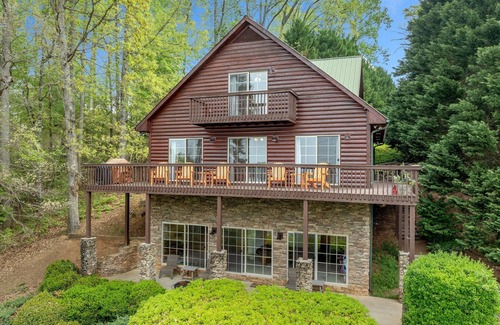 Six Mile Cabin | Log Cabin On Lake Keowee-Big Lake Mountain Views