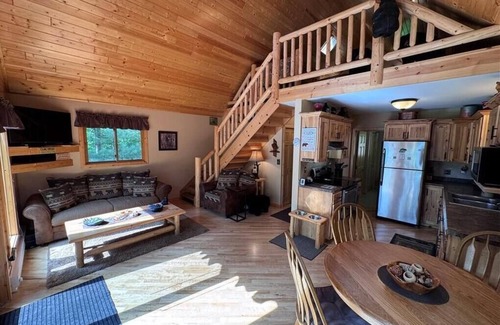 Brill Cabin | Log cabin on the lake. Perfect for fishing. Next to 4 ATV trails