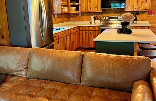 Monroe Cabin | Log Cabin Retreat in Monroe