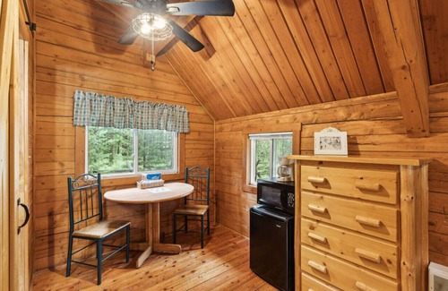Grantsdale Cabin | Log Cabin Retreat in the Montana Wilderness