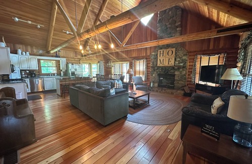 The Galena Territory House | Log Home, game room/hot tub/firepit